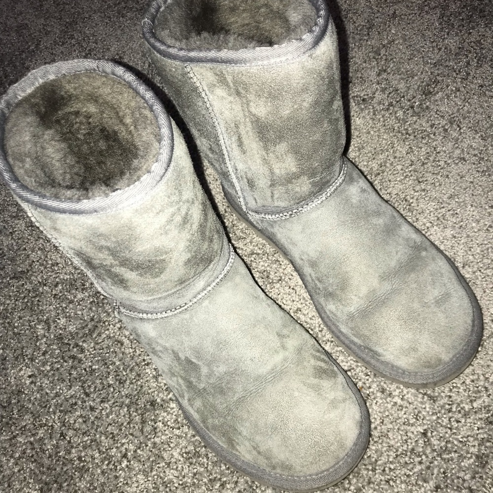 Gray Classic Ugg Size 6